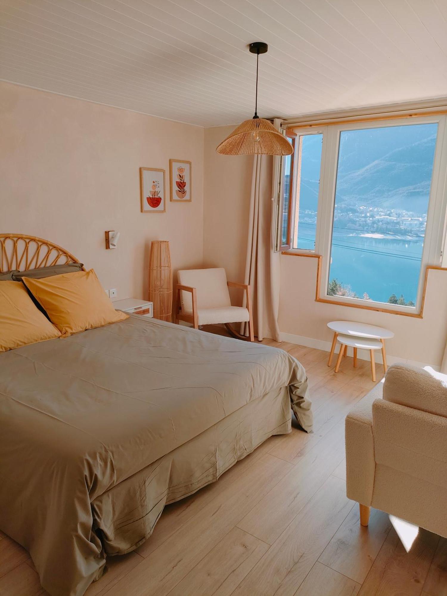 Le Cosy Du Plongeoir - T2 Neuf Avec Vue Sur Le Lac De Serre Poncon Et Grande Terrasse Avec Jardin سافين المظهر الخارجي الصورة